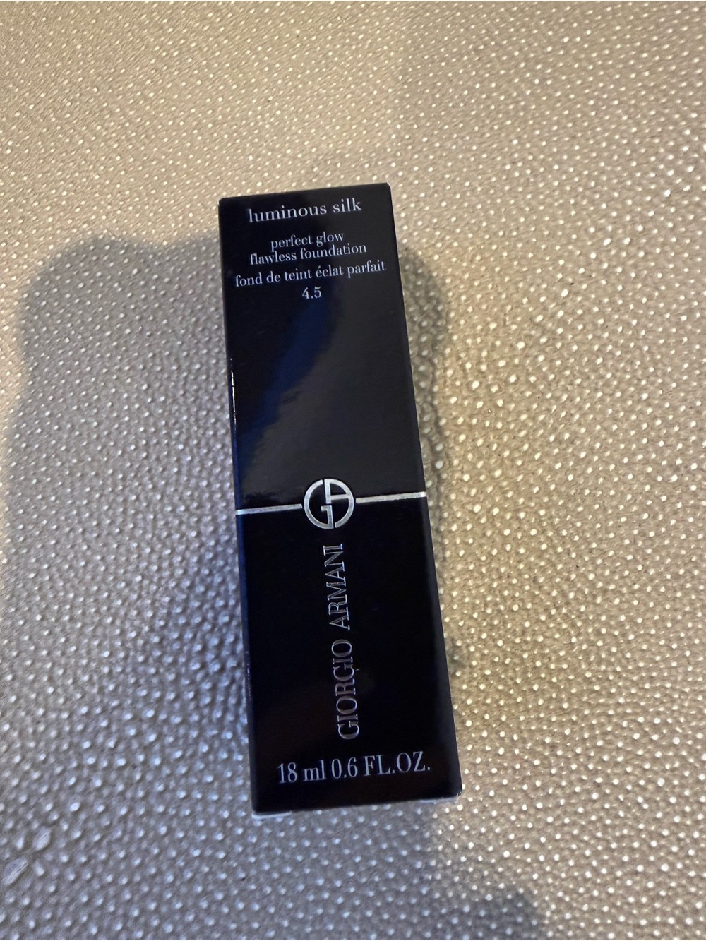 Giorgio Armani Luminous Silk Foundation 4.5